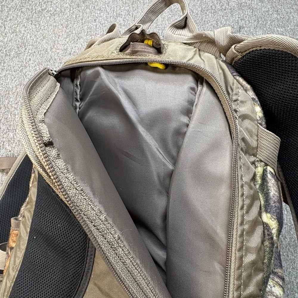 CamelBak The Commander Hunting Backpack Realtree Camo Large Hydration Pack 45L